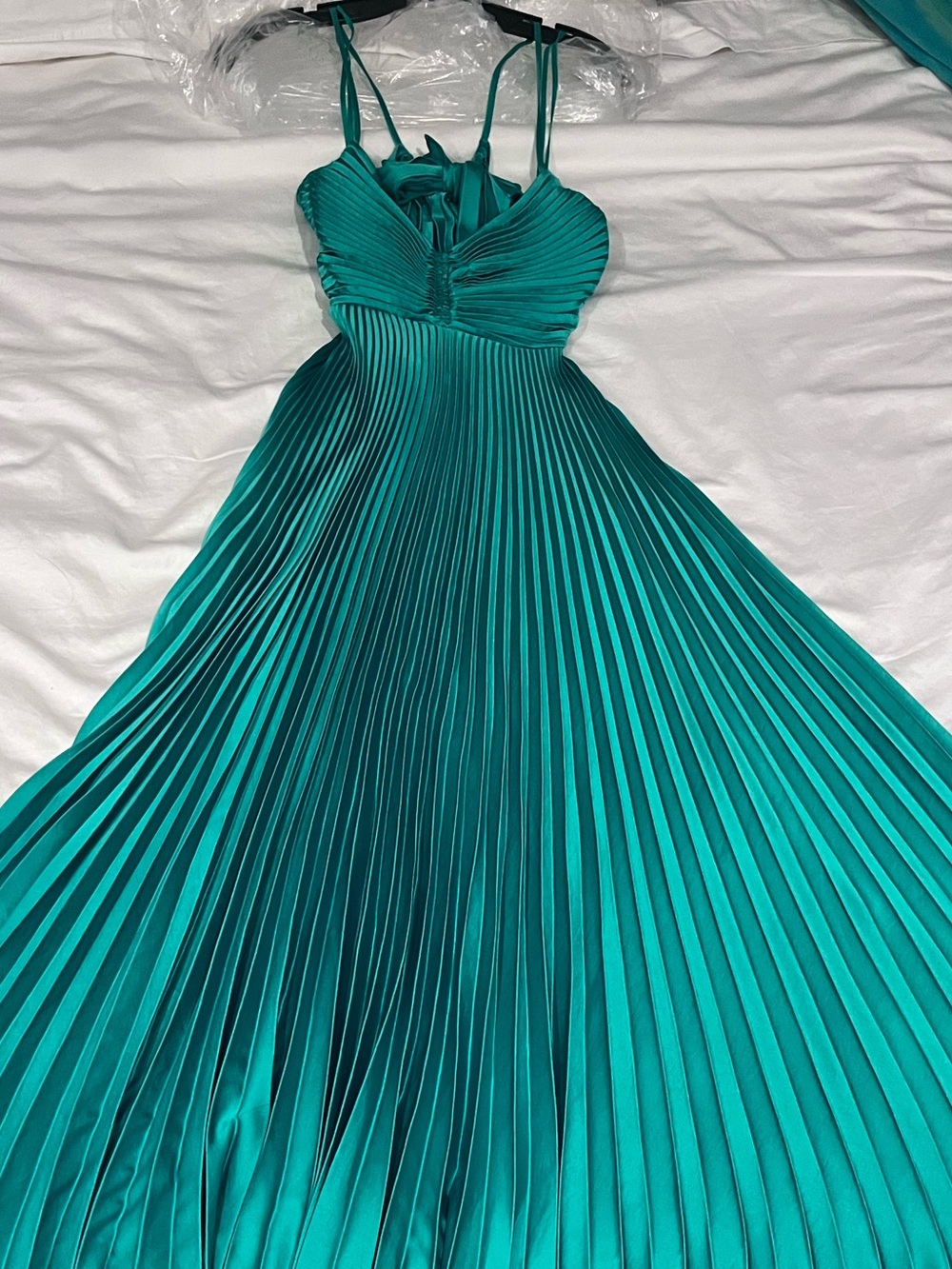 A.L.C. Aries pleated Dress in green Prickly Pear - Picture 9 of 10